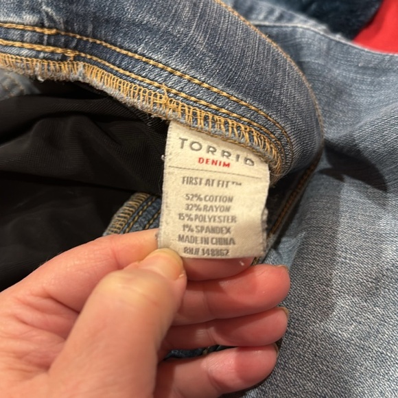 Torrid Jeans size 5s. (BT 3) - Picture 6 of 7